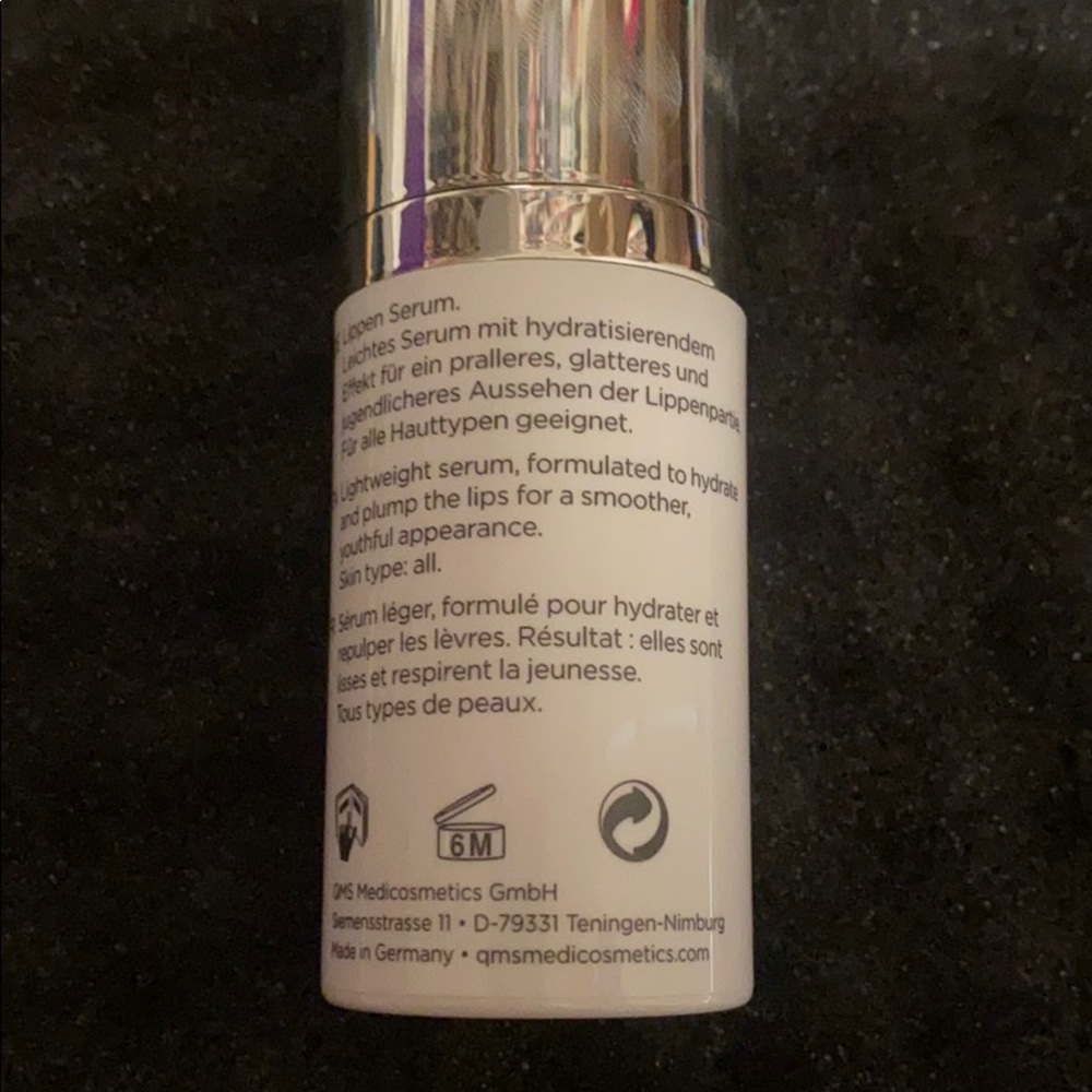 Lip Line Corrector - Picture 2 of 2